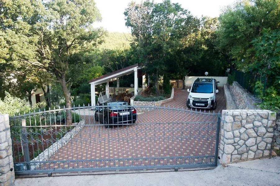 2-Bedroom Apartment With Terrace In Povile 3542-2