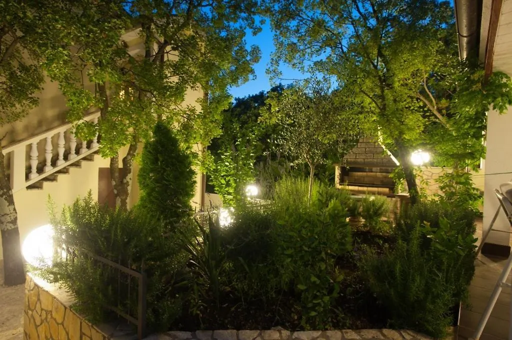 2-Bedroom Apartment With Terrace In Povile 3542-2